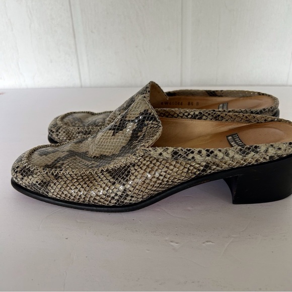 STUART WEITZMAN SNAKESKIN LEATHER MULES. LOGS SLIP ONS SIZE 8.5 - Picture 2 of 16